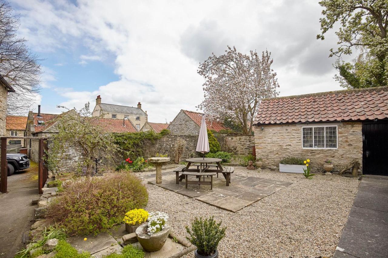 Host & Stay - Buckingham Square Helmsley Buitenkant foto